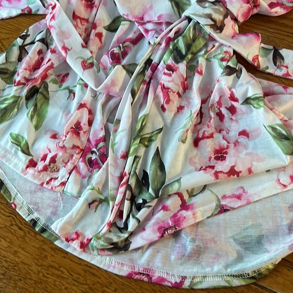 Show Me Your MuMu brand roses print robe.  One day.  Excellent condition. - Picture 4 of 10